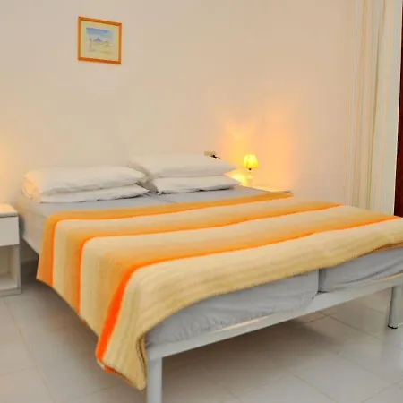 Welcoming Flat With Private Garden - Beahost Apartment Bibione