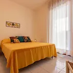 Welcoming Flat With Private Garden-beahost Bibione