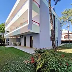 Apartamento Welcoming Flat With Private Garden-beahost