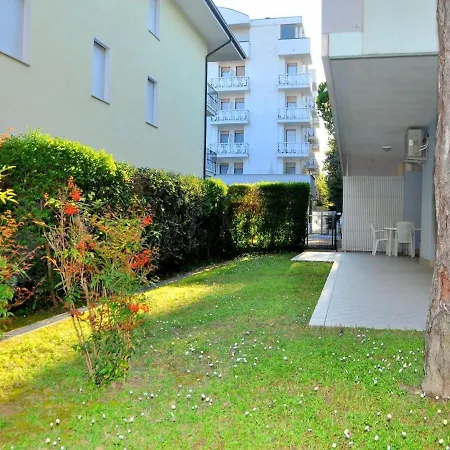 Apartamento Welcoming Flat With Private Garden - Beahost Bibione