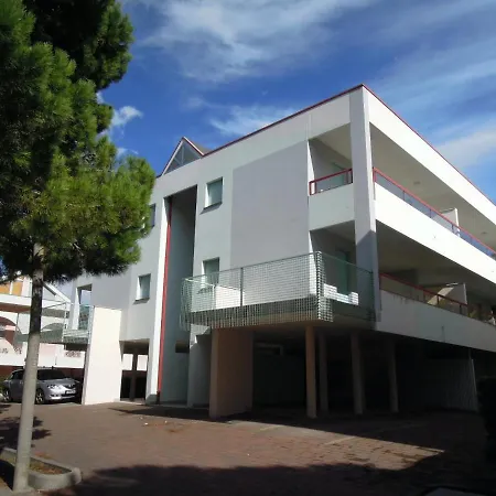 Welcoming Flat With Private Garden - Beahost Apartamento
