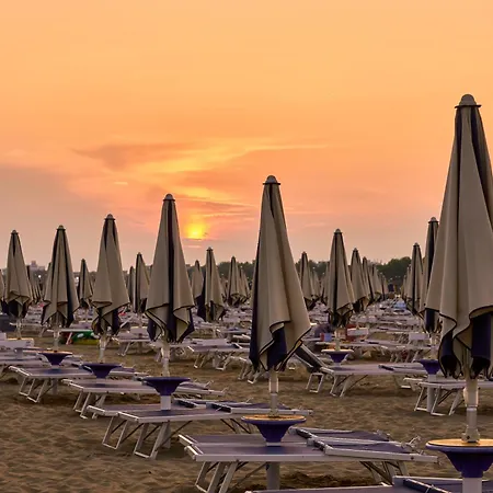 Welcoming Flat With Private Garden - Beahost Bibione