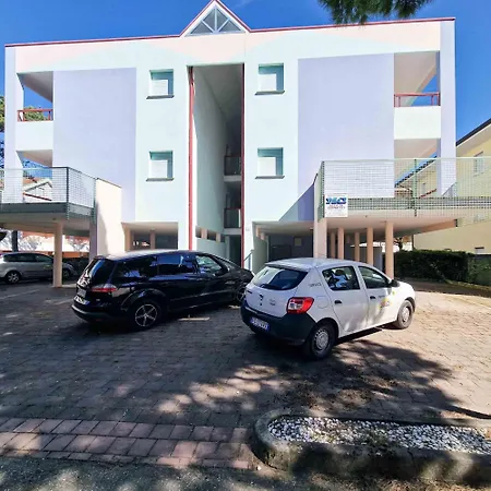 Welcoming Flat With Private Garden-beahost Apartamento *