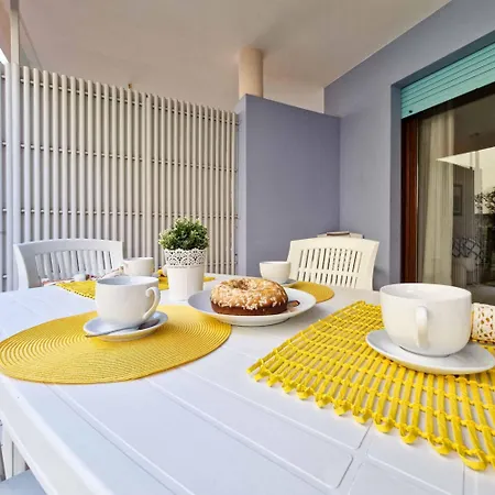 Apartament Welcoming Flat Just A Short Walk From The Sea *