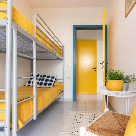Welcoming Flat Just A Short Walk From The Sea Apartment *