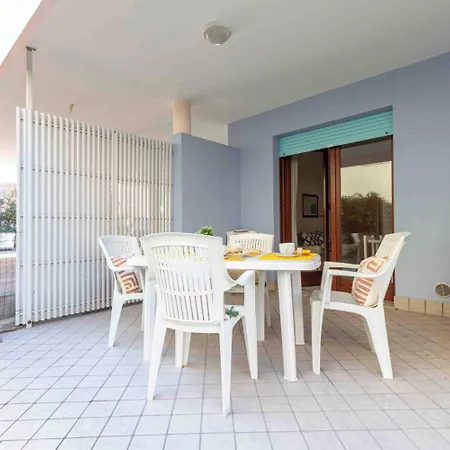 Welcoming Flat Just A Short Walk From The Sea Apartment *